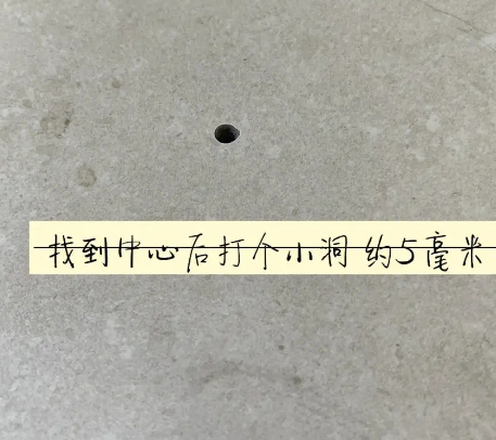 鸡西瓷砖空鼓维修公司专业解答在瓷砖铺贴过程中，如果砂料搅拌不均匀，将会带来以下问题